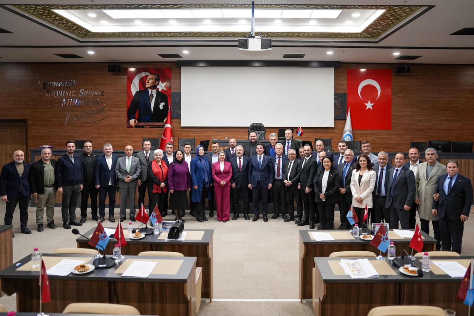 ORTAHİSAR BELEDİYE MECLİSİ YILIN SON TOPLANTISINI YAPTI