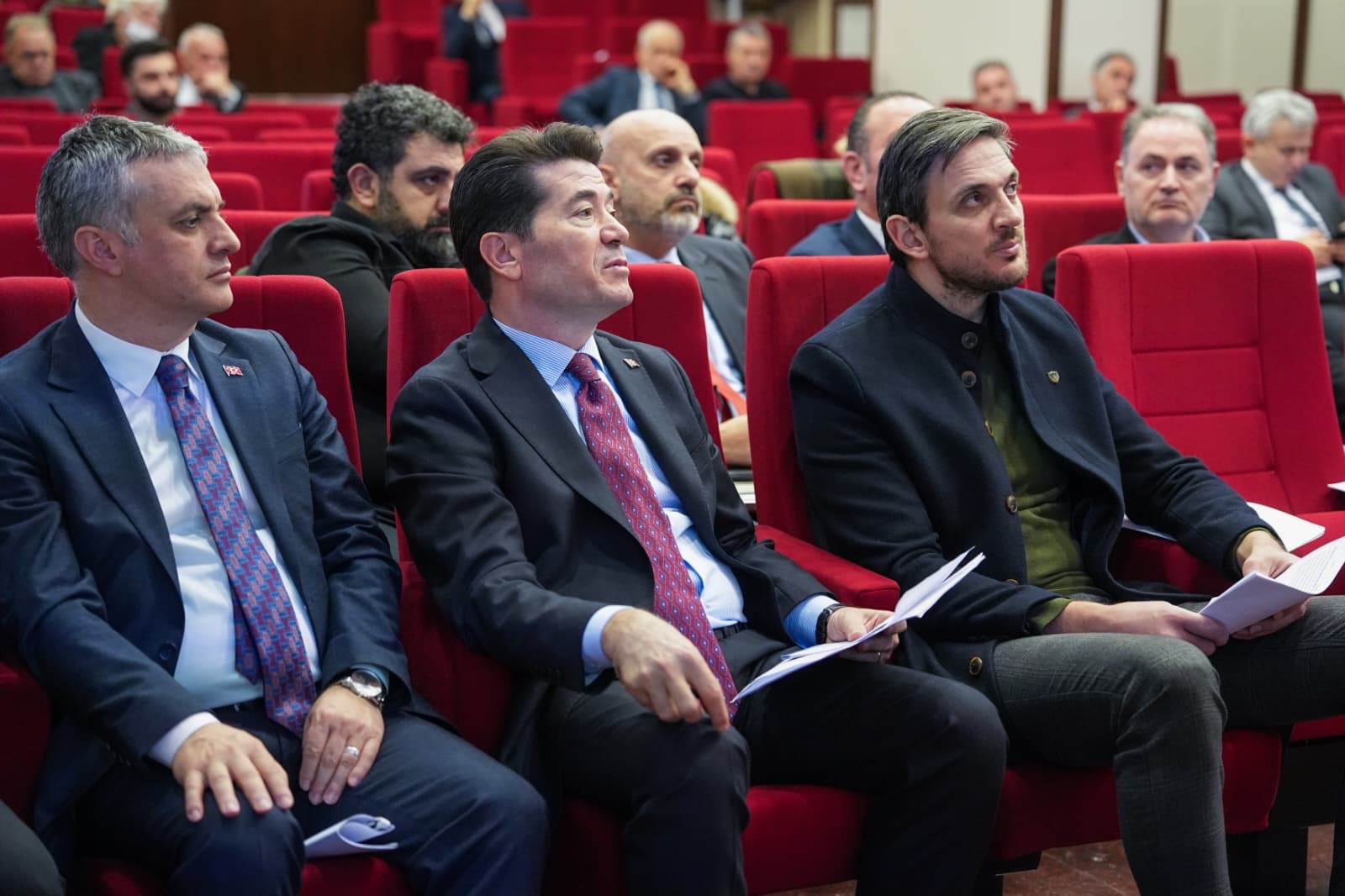 BAŞKAN KAYA: “SOKAK HAYVANLARI İÇİN OLUŞTURDUĞUMUZ DOĞAL YAŞAM ALANINI 1,5 AY İÇİNDE TAMAMLAYACAĞIZ” 