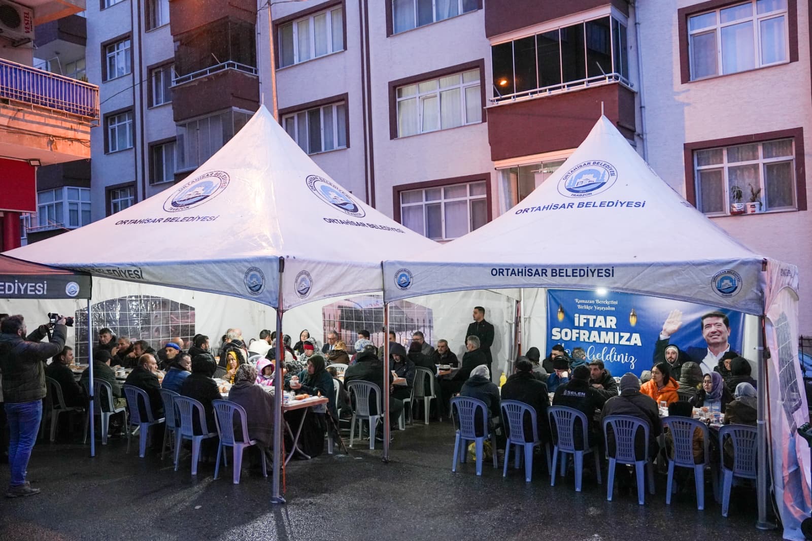 BAŞKAN KAYA, İFTARDA İNÖNÜ MAHALLESİ SAKİNLERİYLE BİR ARAYA GELDİ