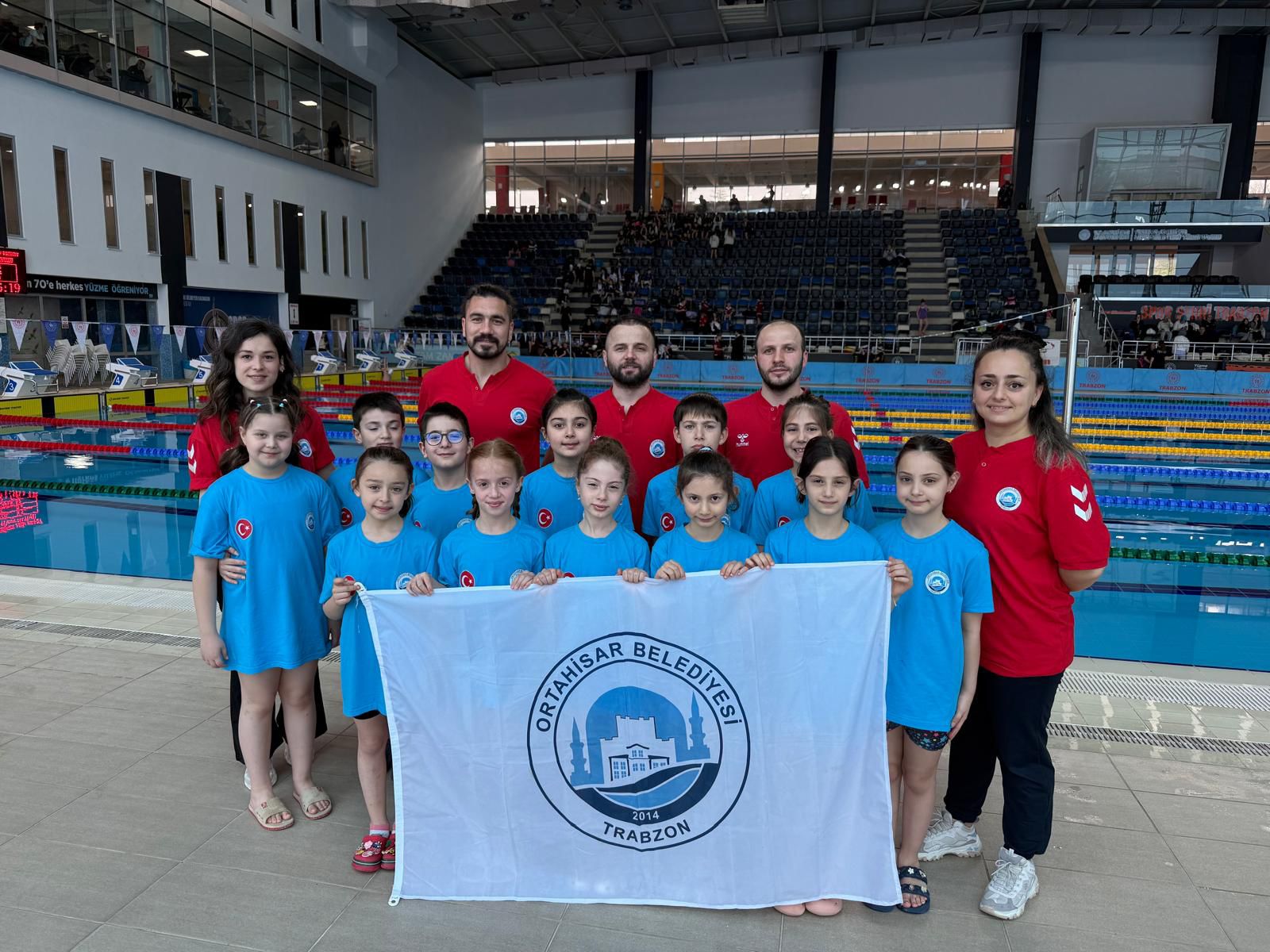 ORTAHİSAR BELEDİYESPOR’UN MİNİK YÜZÜCÜLERİ, 28 MADALYA KAZANDI