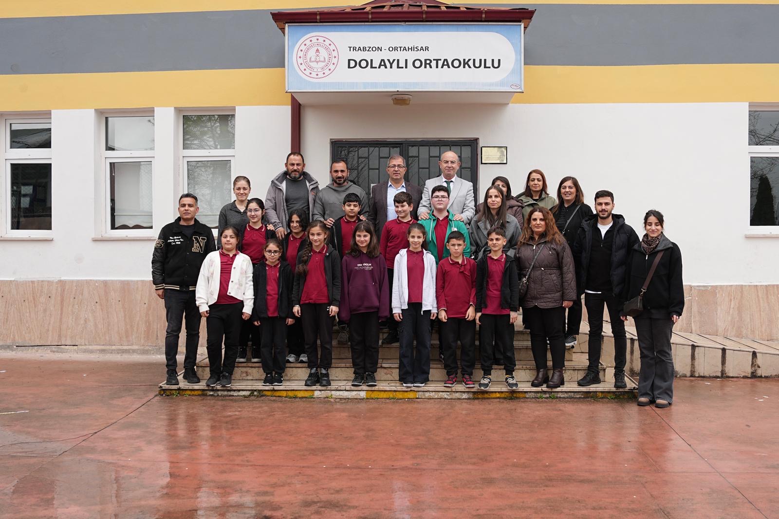 ‘BİR KİTAP, BİN UMUT’ KAMPANYASI İLE KIRSAL MAHALLELERDEKİ OKULLAR KİTAPLARLA BULUŞTU