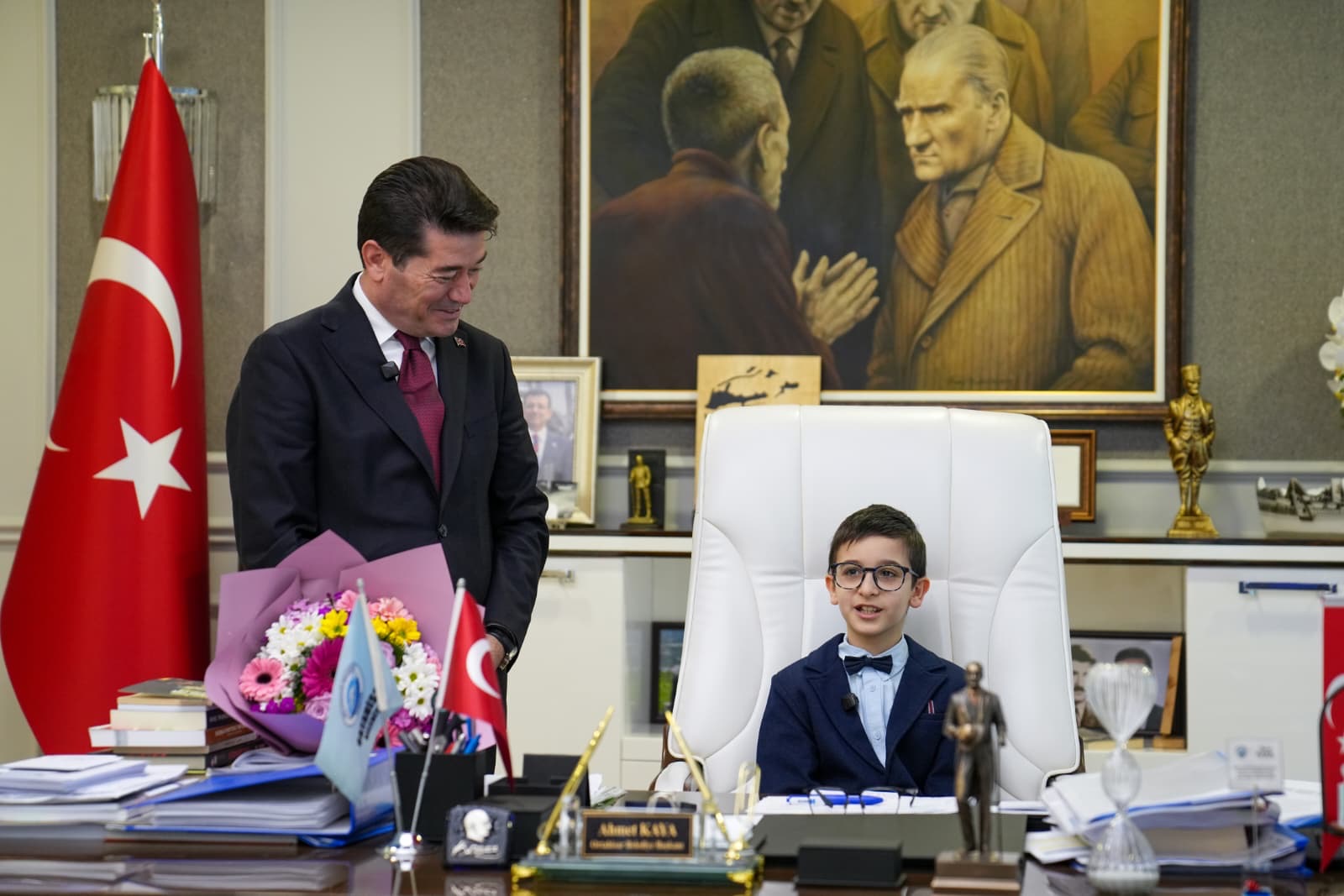 BAŞKAN KAYA, 23 NİSAN’DA KOLTUĞUNU EMİN ARMAN’A DEVRETTİ