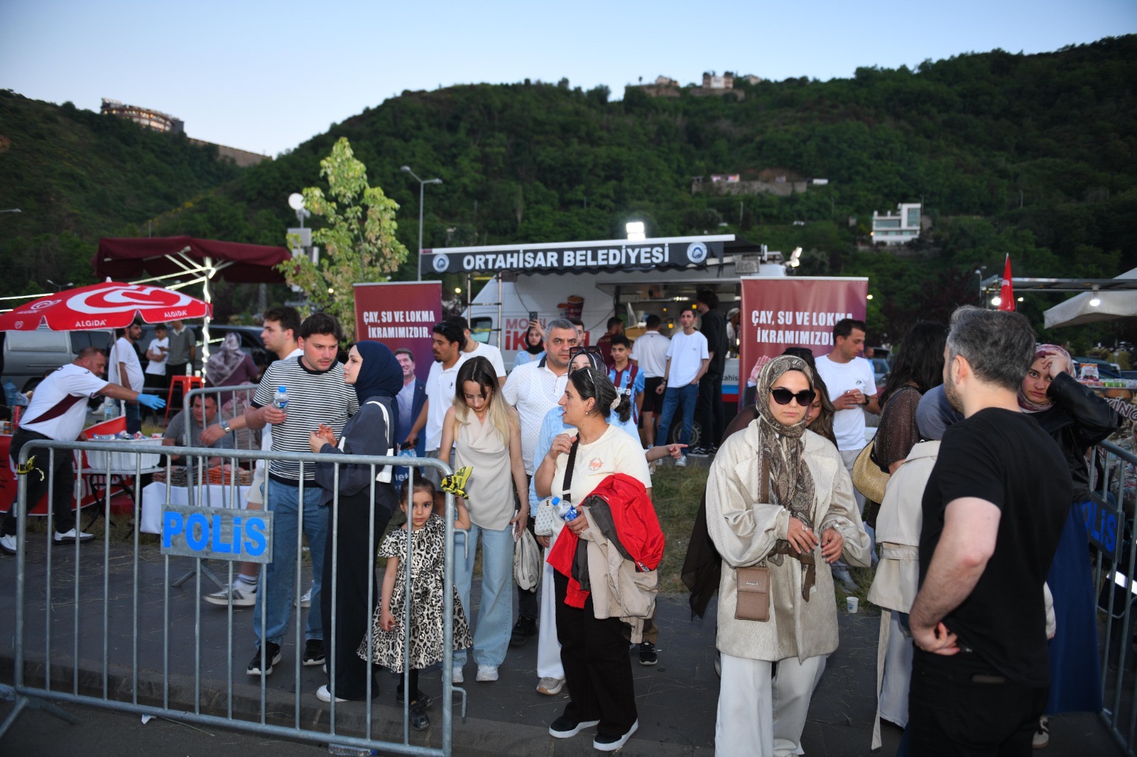 ORTAHİSAR BELEDİYESİ’NİN KÜLTÜR YOLU FESTİVALİ HİZMETLERİ, VATANDAŞLARDAN TAM NOT ALDI