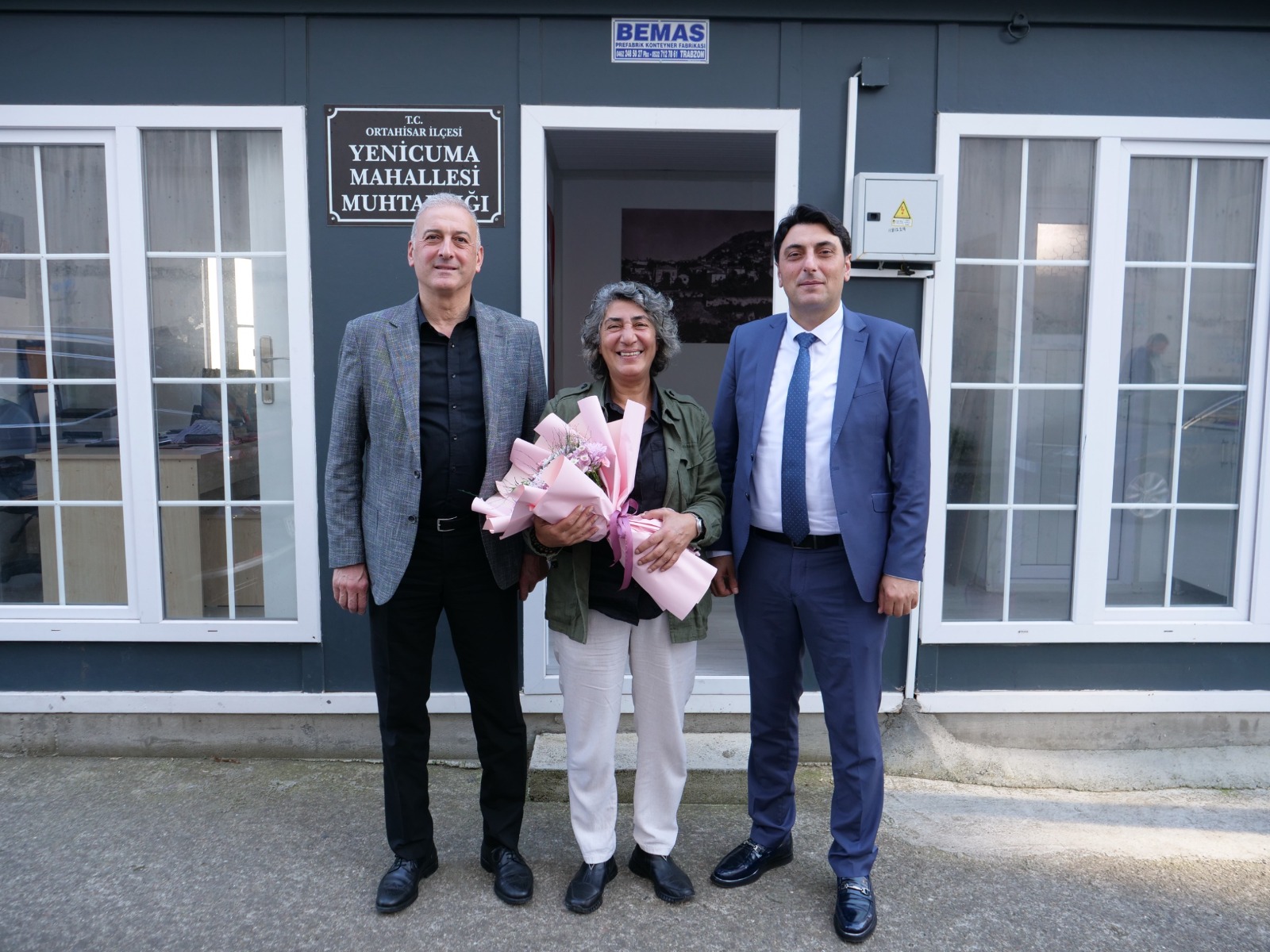 BAŞKAN YARDIMCISI ÖZÇİLİNGİR, ORTAHİSAR’IN KADIN MUHTARLARINI KUTLADI